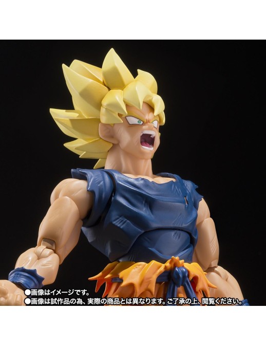 Bandai S.H. Figuarts Dragon Ball Z Son Goku Super Saiyan Warrior of Rage