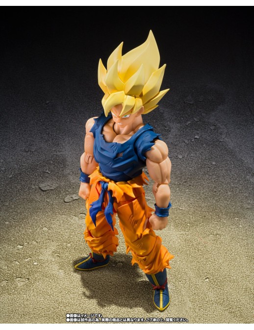 Bandai S.H. Figuarts Dragon Ball Z Son Goku Super Saiyan Warrior of Rage