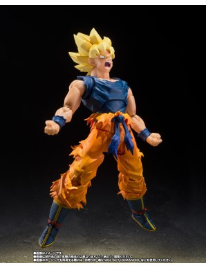 Bandai S.H. Figuarts Dragon Ball Z Son Goku Super Saiyan Warrior of Rage