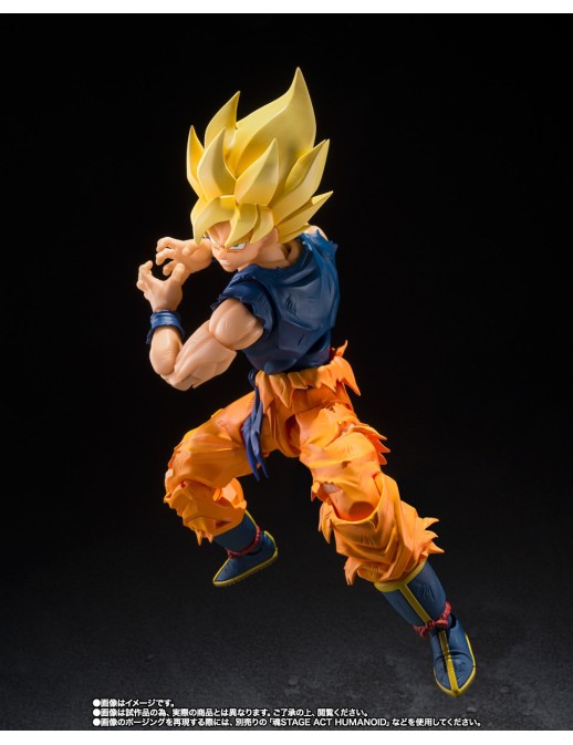 Bandai S.H. Figuarts Dragon Ball Z Son Goku Super Saiyan Warrior of Rage