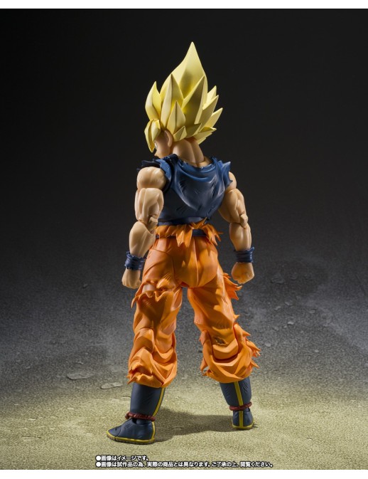 Bandai S.H. Figuarts Dragon Ball Z Son Goku Super Saiyan Warrior of Rage