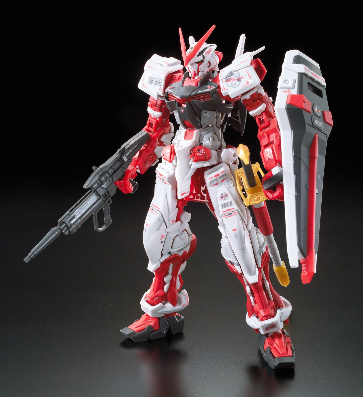 BANDAI REAL GRADE RG 1/144 MOBILE SUIT GUNDAM MBF-P02 GUNDAM ASTRAY RED FRAME
