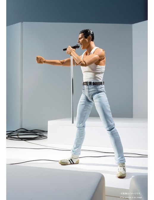 Bandai S.H. Figuarts The Queen Freddie Mercury Live Aid 1985