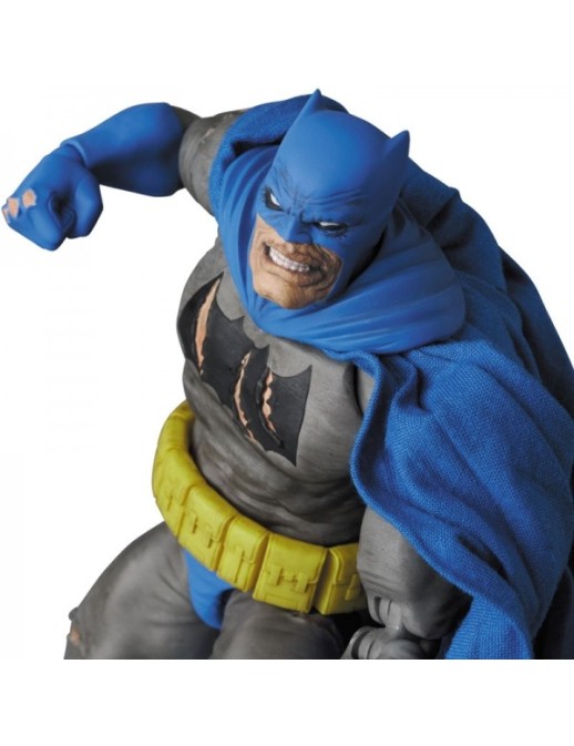 Medicom Toy MAFEX Batman The Dark Knight Returns Batman The Dark Knight Triumphant