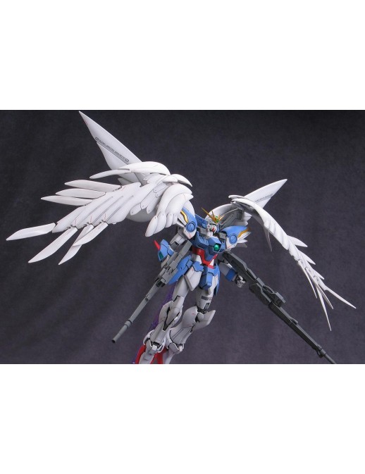 Bandai Master Grade MG 1/100 Mobile Suit Gundam XXXG-00W0 Wing Gundam Zero Custom EW Version