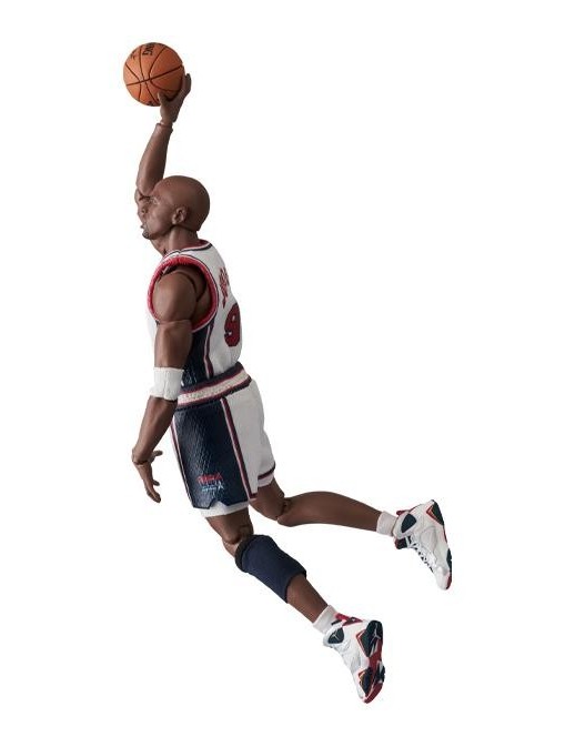 Medicom Toy MAFEX Michael Jordan 1992 Team USA