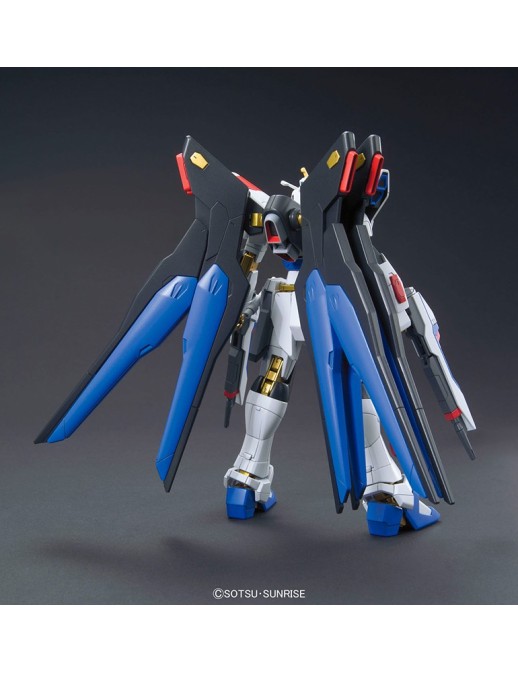 Bandai High Grade HGCE 1/144 Mobile Suit Gundam ZGMF-X20A Strike Freedom Gundam