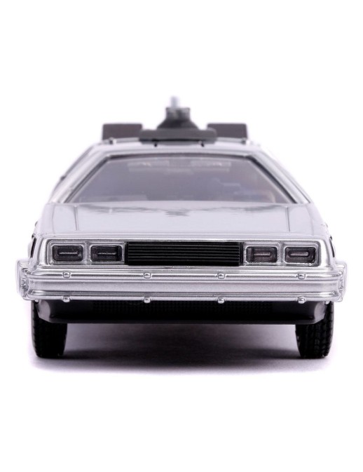 Jada Toys Diecast Model 1/32 Scale Back To The Future II DMC Delorean Time Machine