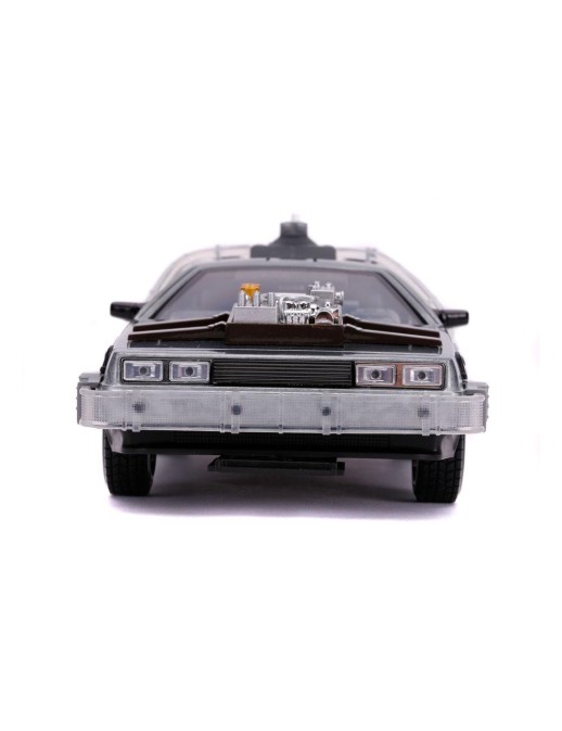 Jada Toys Diecast Model 1/24 Scale Back To The Future III DMC Delorean Time Machine