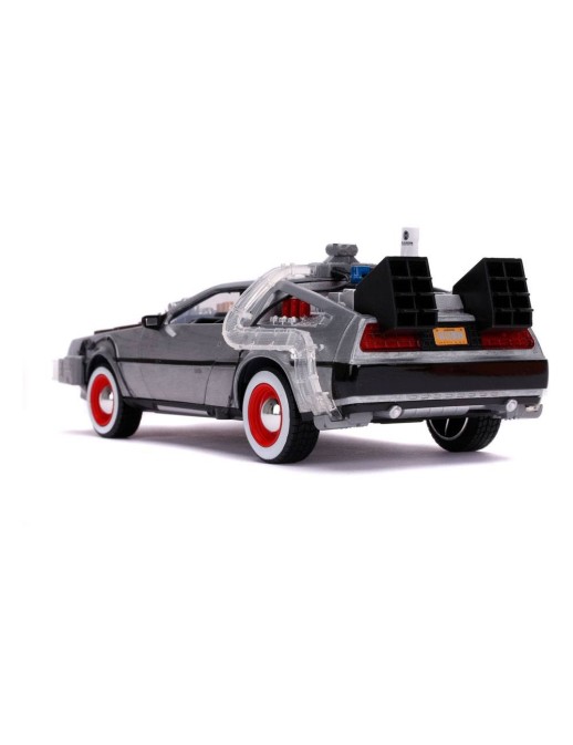 Jada Toys Diecast Model 1/24 Scale Back To The Future III DMC Delorean Time Machine