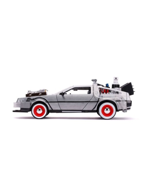 Jada Toys Diecast Model 1/24 Scale Back To The Future III DMC Delorean Time Machine