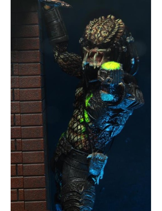 Neca The Predator 2 Ultimate Damaged City Hunter