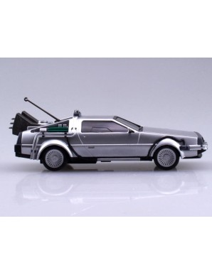 Aoshima Movie Mecha Series 11 Back To The Future DeLorean 1/43 Scale Model Kit