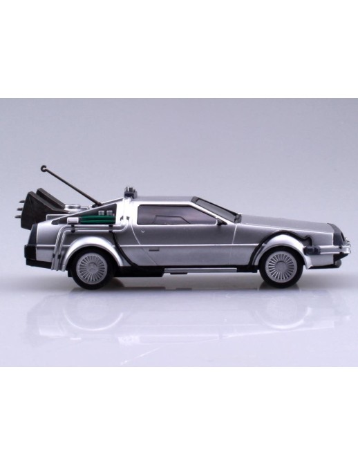 Aoshima Movie Mecha Series 11 Back To The Future DeLorean 1/43 Scale Model Kit