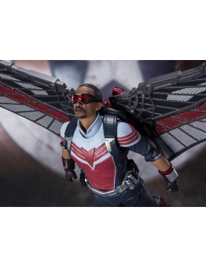 Bandai S.H. Figuarts The Falcon and the Winter Soldier Falcon