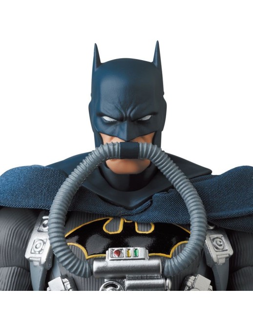 Medicom Toy MAFEX Batman Hush Stealth Jumper Batman