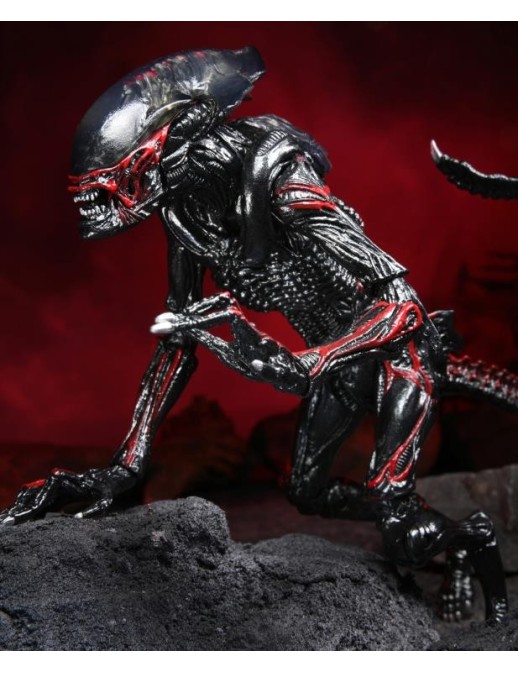 Neca Alien Night Cougar Alien Kenner Tribute