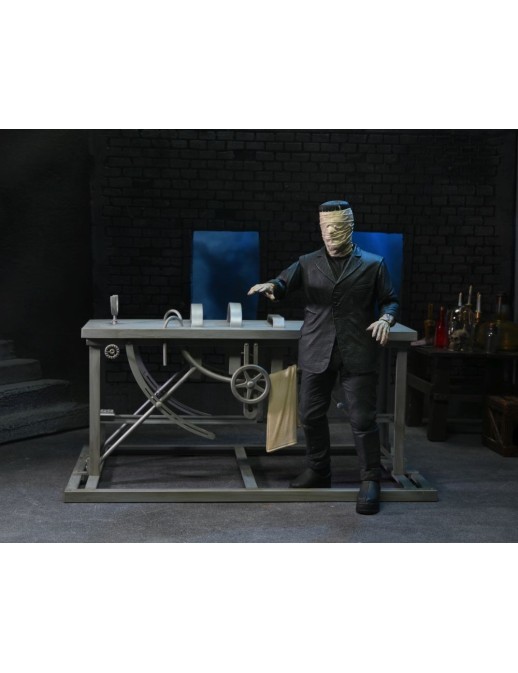 Neca Universal Monsters Ultimate Frankenstein's Monster Accessory Pack