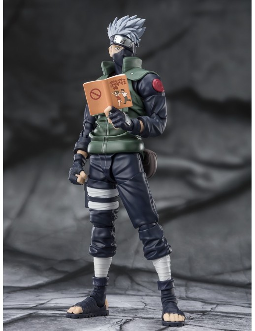 Bandai S.H. Figuarts Naruto Shippuden Kakashi Hatake The Famed Sharingan Hero