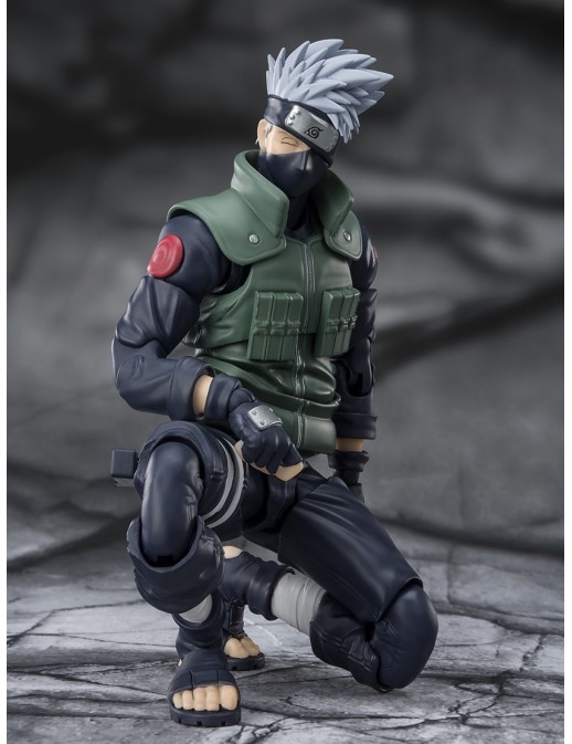 Bandai S.H. Figuarts Naruto Shippuden Kakashi Hatake The Famed Sharingan Hero