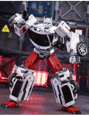 Generation Toys GT-08 Transformers Guardian Battle Damage Version