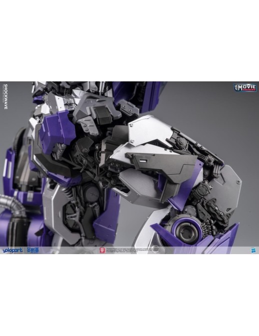 Yolopark AMK Series Model Kit Transformers Bumblebee Shockwave