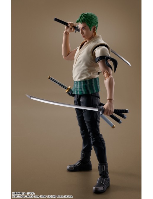 Bandai S.H. Figuarts One Piece A Netflix Series Roronoa Zoro